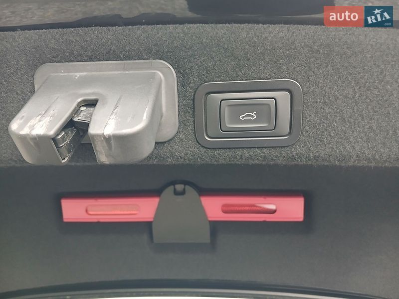 Седан Audi A6 2015 в Ладыжине