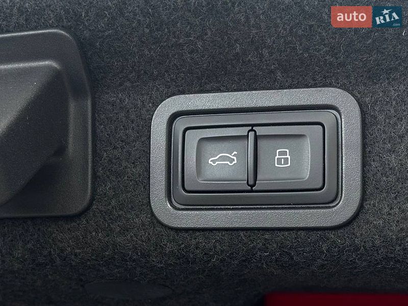 Седан Audi A6 2023 в Дніпрі
