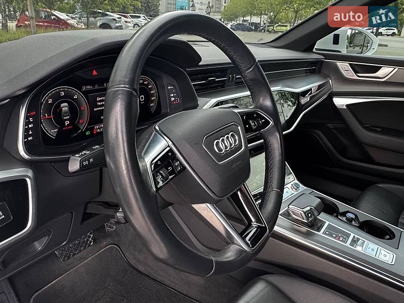 Седан Audi A6 2023 в Дніпрі