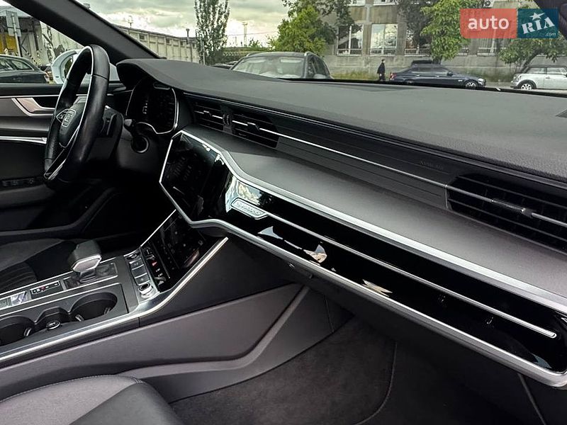 Седан Audi A6 2023 в Дніпрі