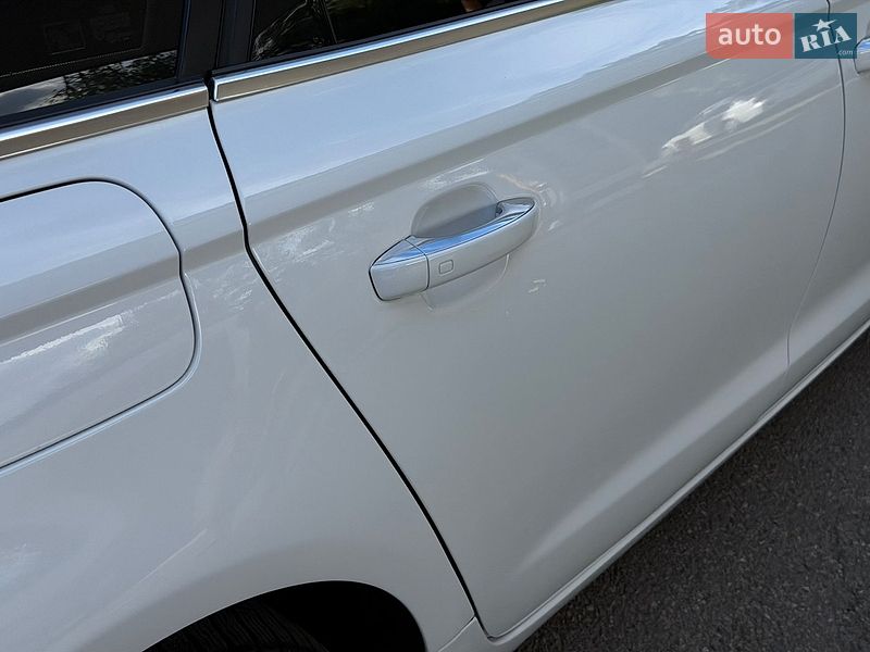 Седан Audi A6 2012 в Дніпрі