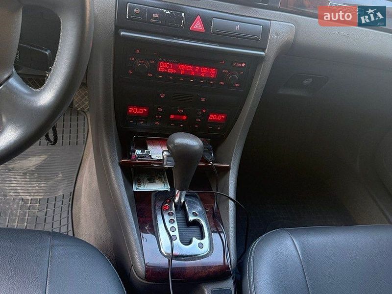 Універсал Audi A6 2002 в Чернівцях