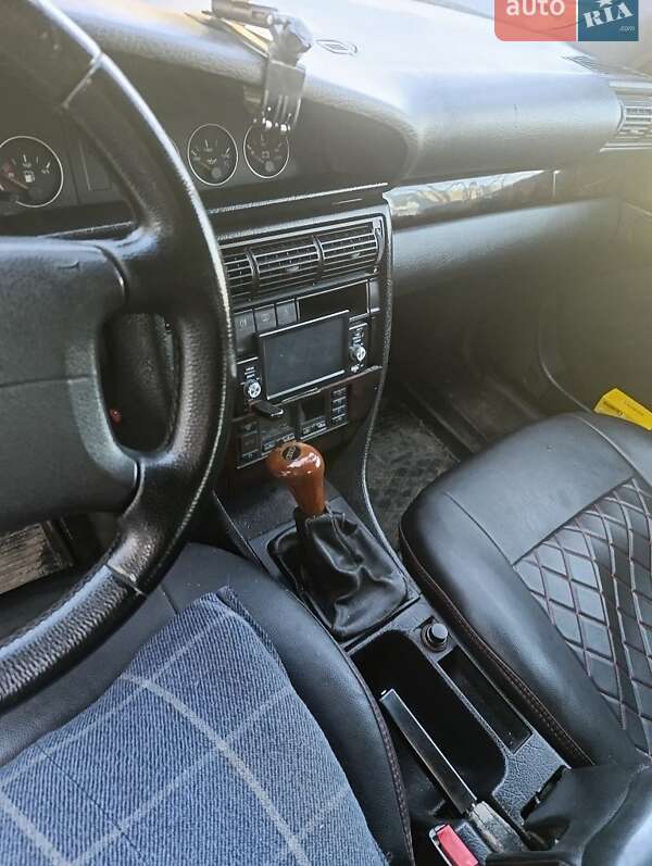 Седан Audi A6 1995 в Шостці