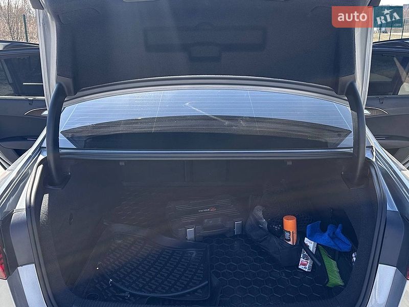 Седан Audi A6 2015 в Коростене