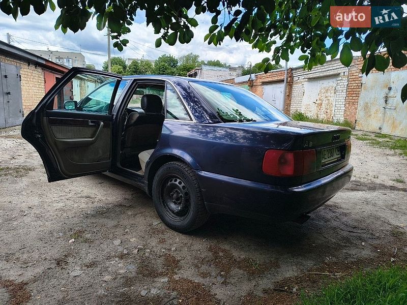 Седан Audi A6 1997 в Синельниково