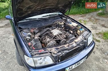 Седан Audi A6 1997 в Синельниково