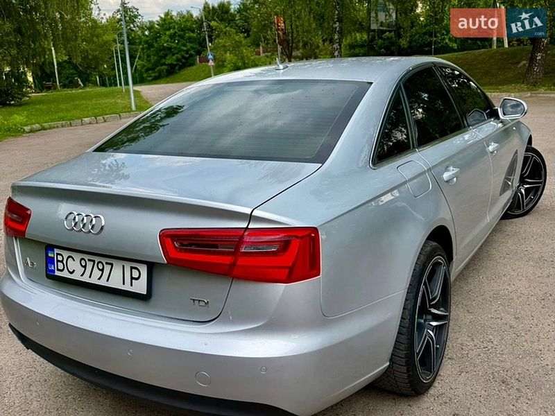 Седан Audi A6 2012 в Золочеве