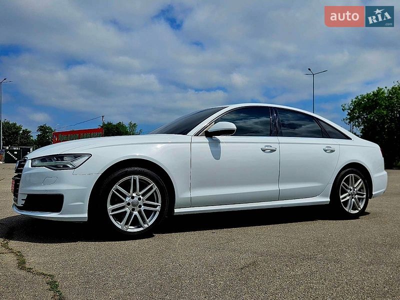 Седан Audi A6 2015 в Днепре
