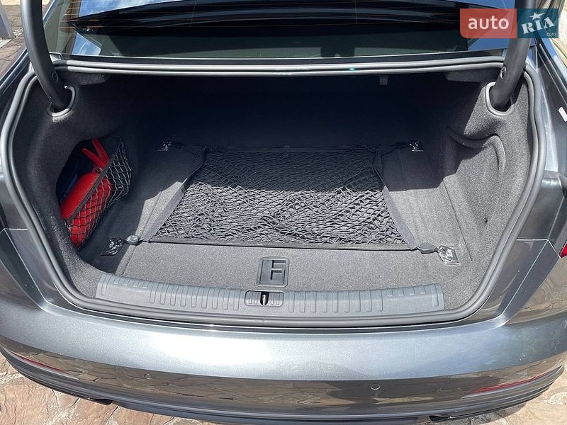 Седан Audi A6 2019 в Дніпрі