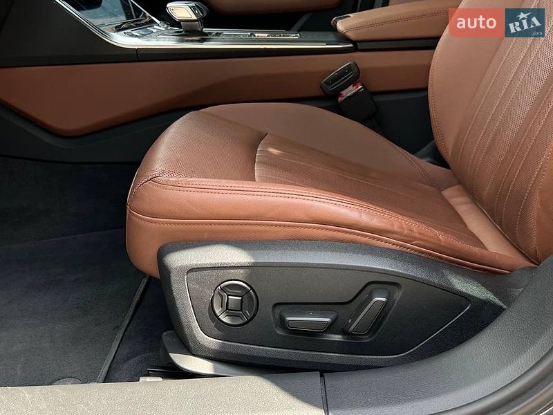 Седан Audi A6 2023 в Львові