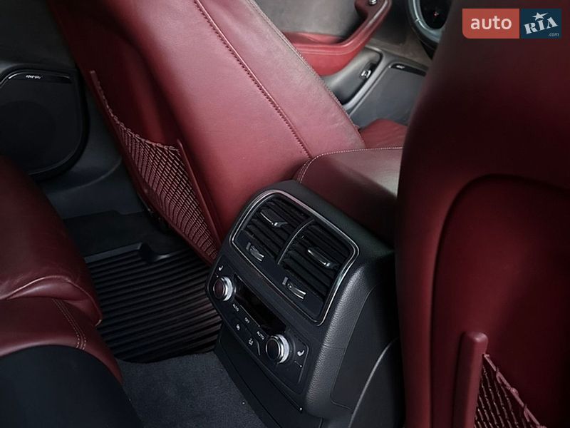 Седан Audi A6 2015 в Черновцах