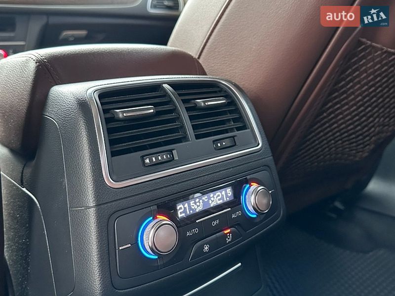 Седан Audi A6 2011 в Каневе