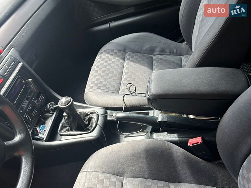 Универсал Audi A6 2000 в Киеве