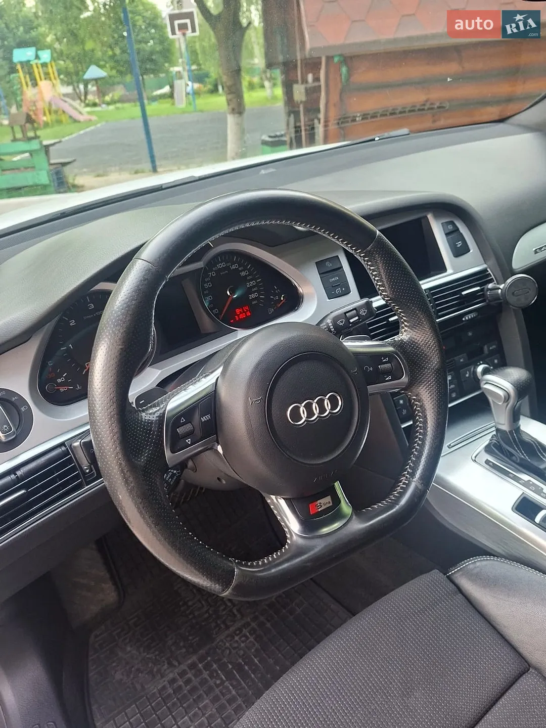 2010 Audi A6 - мініатюра 11