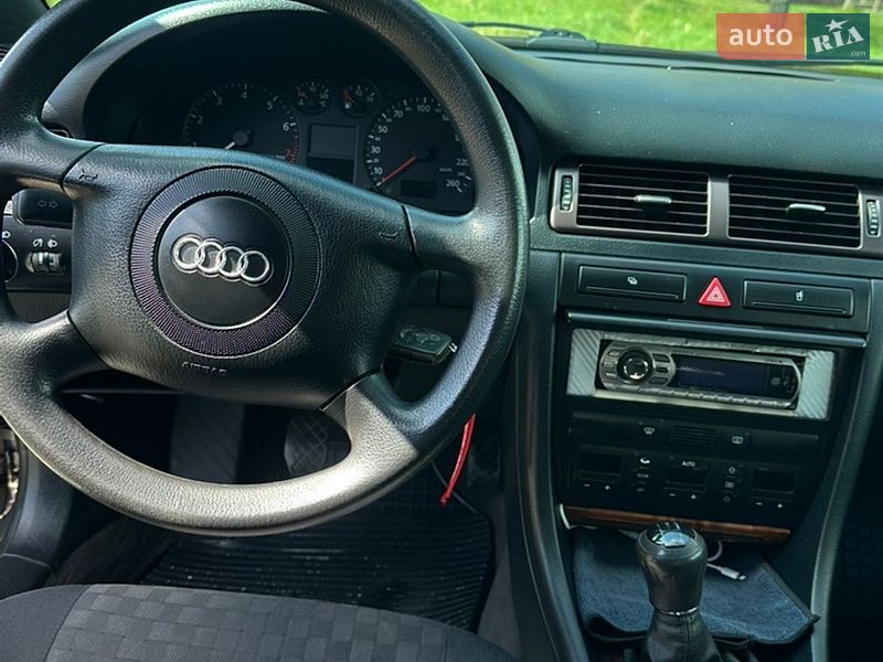 Седан Audi A6 1999 в Долине