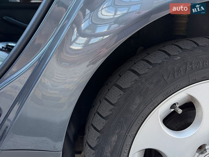 Универсал Audi A6 2001 в Чернигове