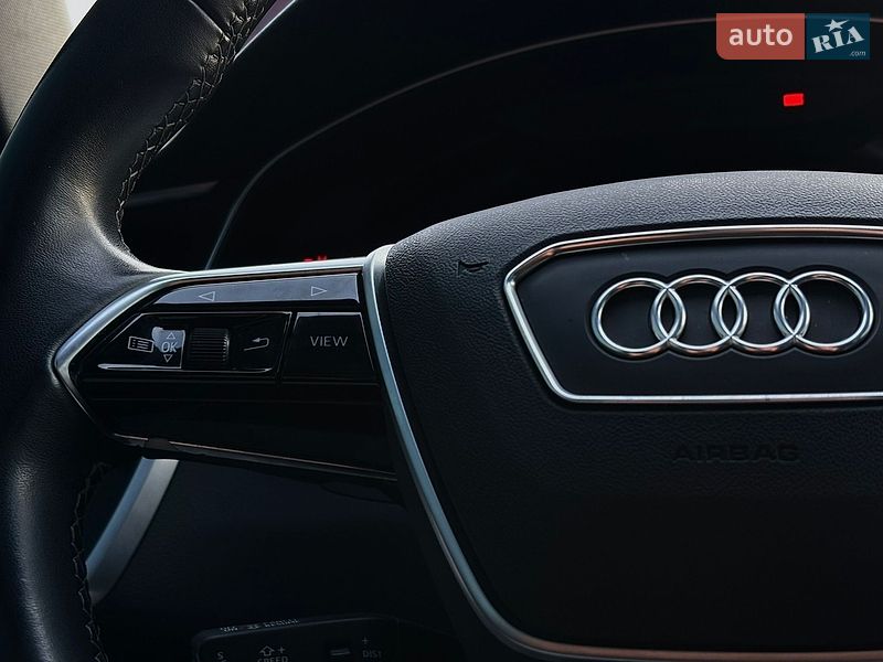 Седан Audi A6 2022 в Киеве