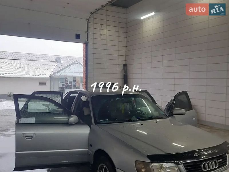 Седан Audi A6 1995 в Калуше