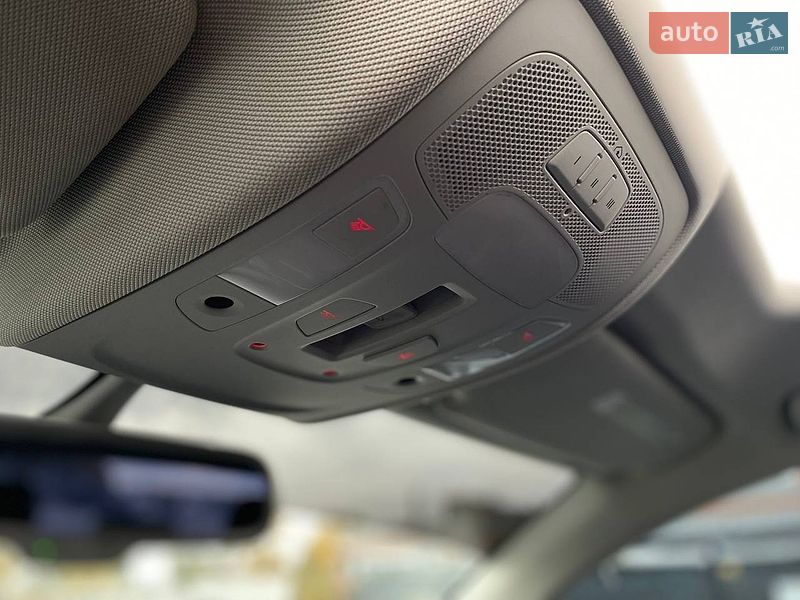 Седан Audi A6 2015 в Киеве