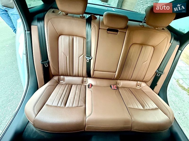 Седан Audi A6 2020 в Ровно