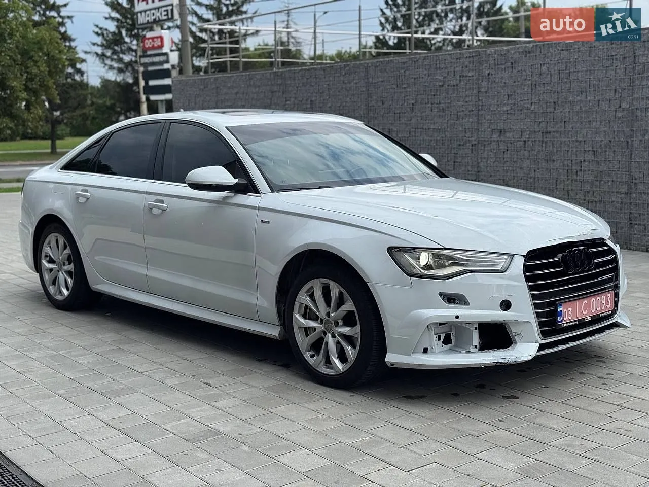 2019 Jaguar XE - мініатюра 20