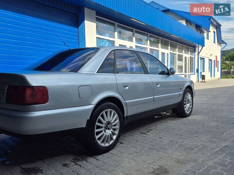 Седан Audi A6 1995 в Кременці
