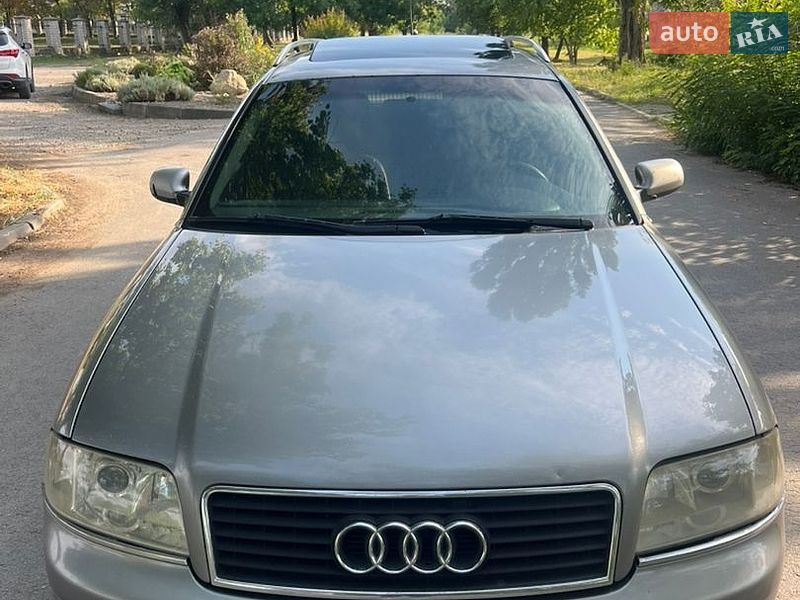 Универсал Audi A6 2002 в Хотине