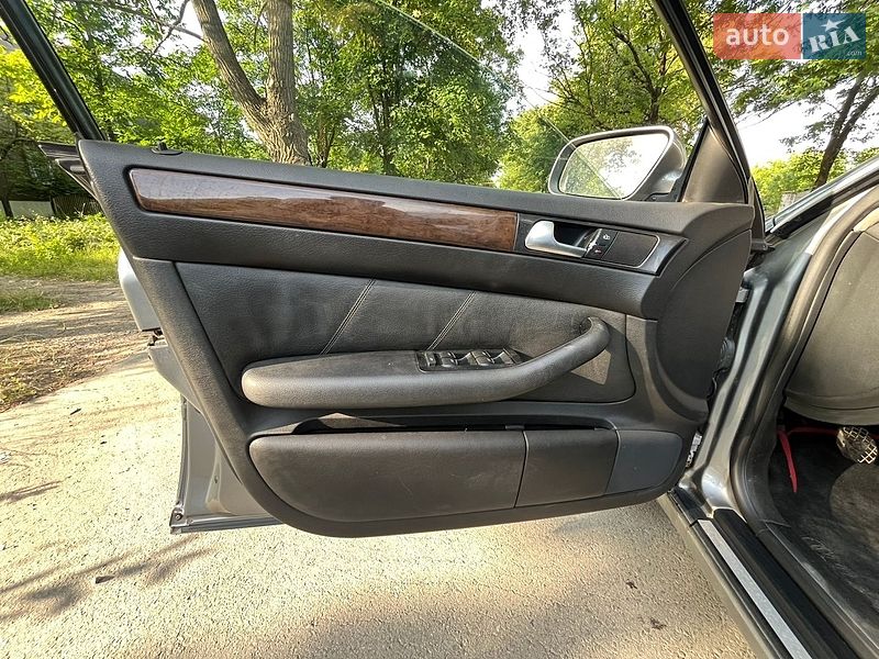 Универсал Audi A6 2002 в Хотине