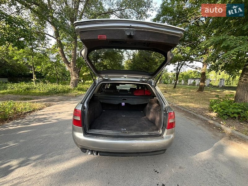 Универсал Audi A6 2002 в Хотине