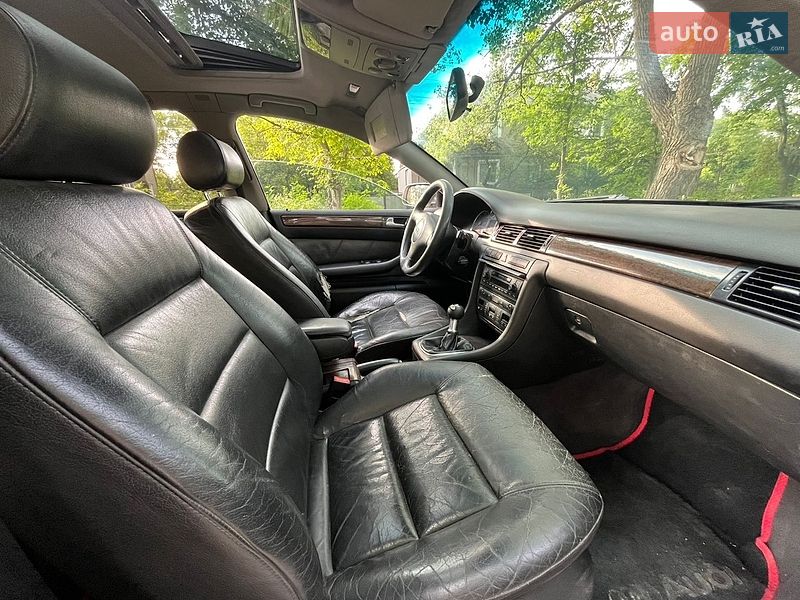Универсал Audi A6 2002 в Хотине