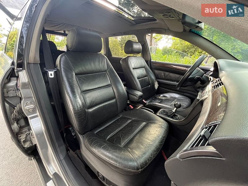 Универсал Audi A6 2002 в Хотине
