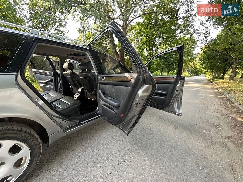 Универсал Audi A6 2002 в Хотине