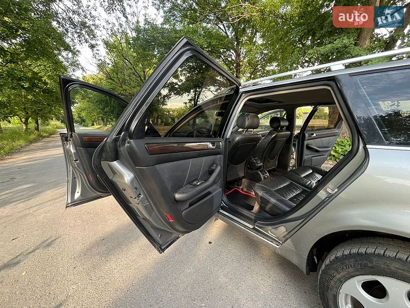 Универсал Audi A6 2002 в Хотине