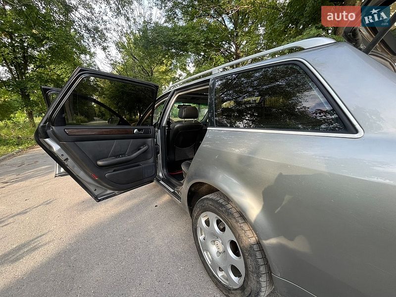 Универсал Audi A6 2002 в Хотине