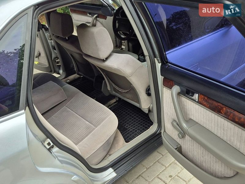 Седан Audi A6 1995 в Кременці