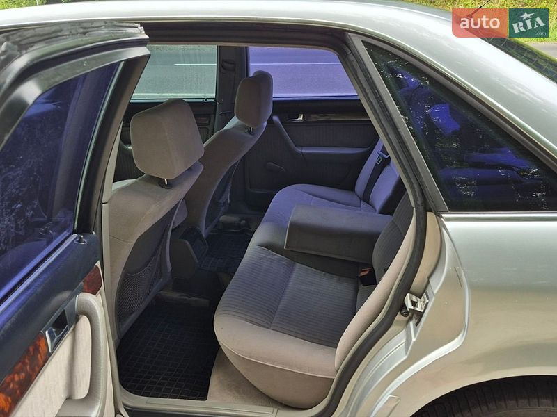 Седан Audi A6 1995 в Кременці