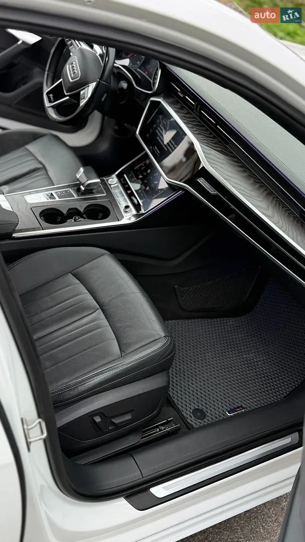 Audi A6 2019 VIN WAUD8AF25KN129542 фото оголошення 7 з 12