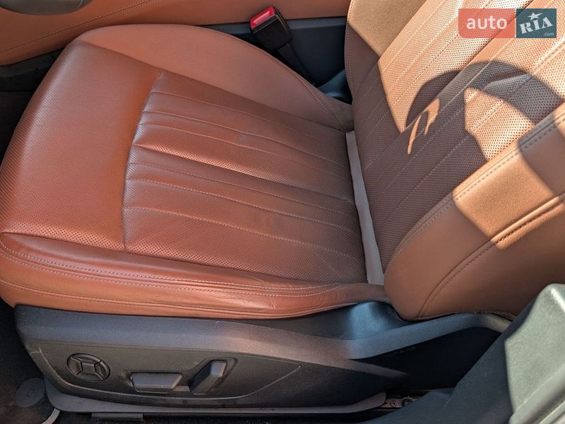 Седан Audi A6 2020 в Львові