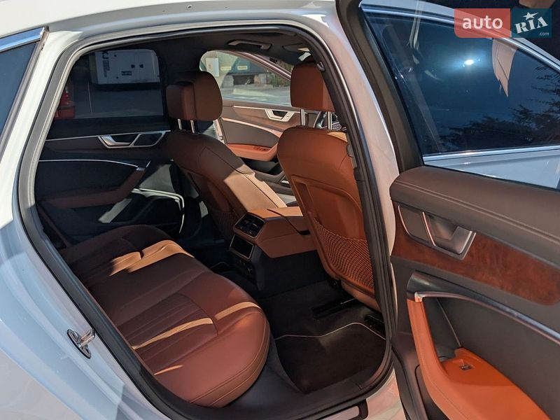 Седан Audi A6 2020 в Львові