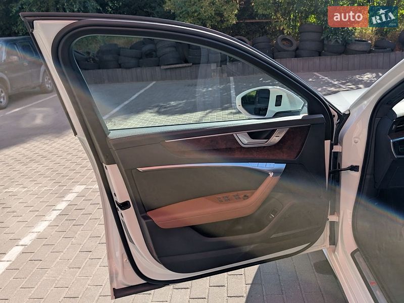 Седан Audi A6 2020 в Львові
