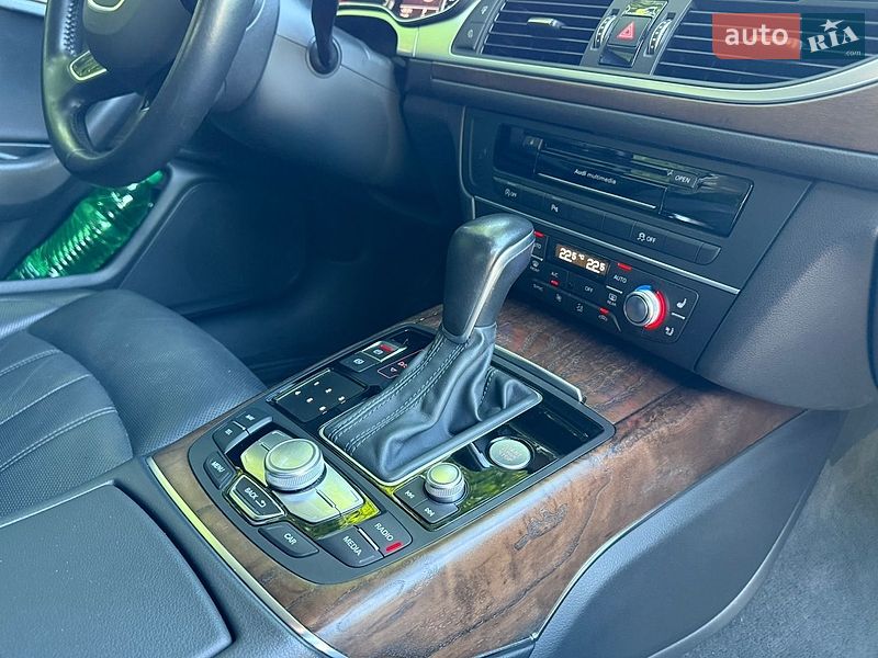 Седан Audi A6 2015 в Хмельницком