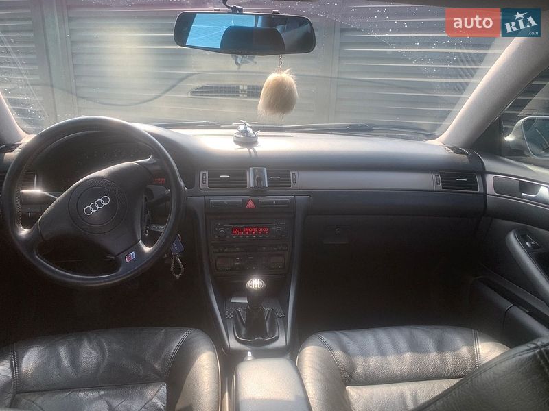 Універсал Audi A6 1999 в Радехові
