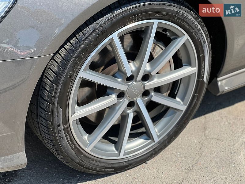 Седан Audi A6 2016 в Рівному