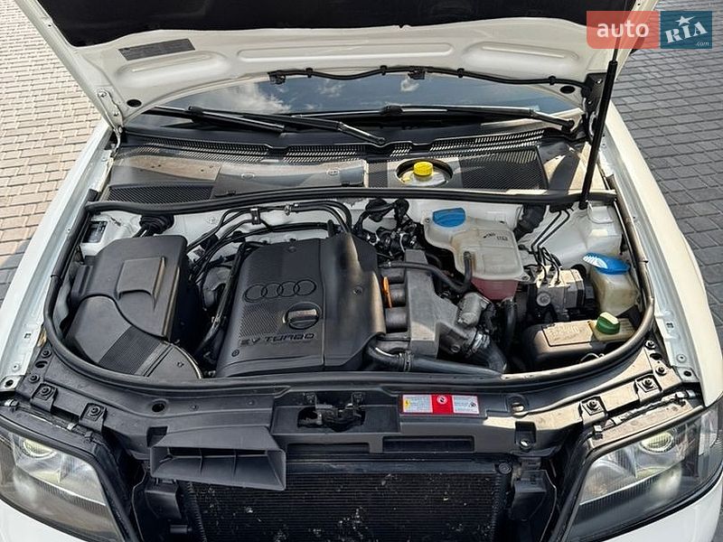 Седан Audi A6 1999 в Глобиному