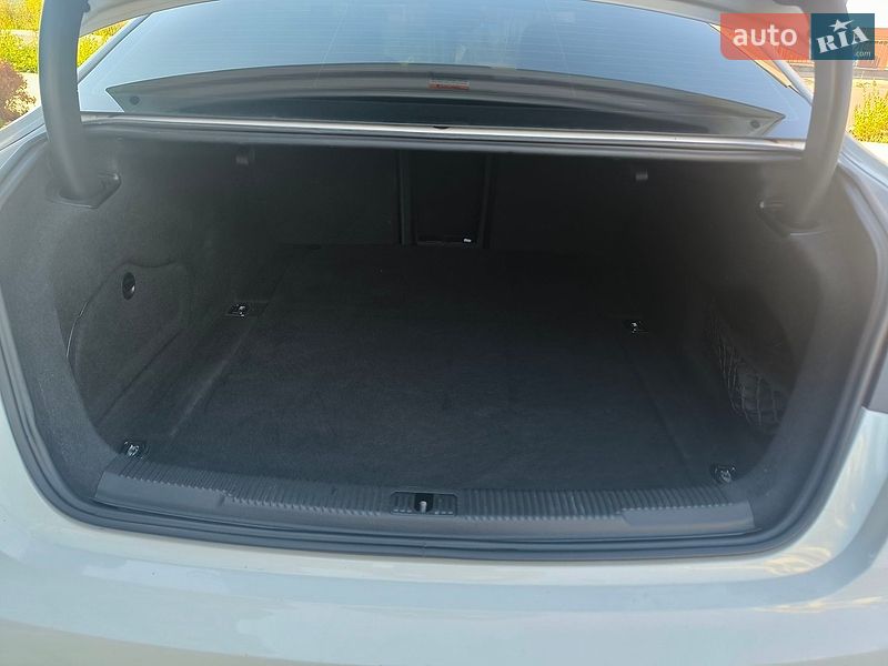 Седан Audi A6 2015 в Тернополі