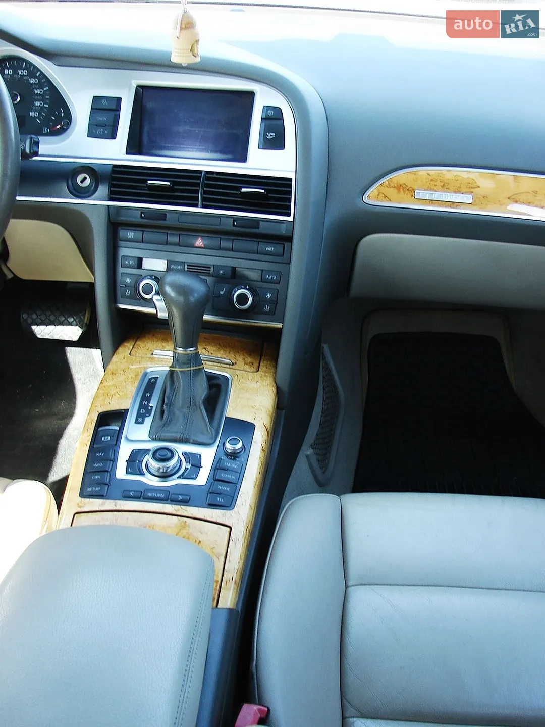 2010 Audi A6 - мініатюра 28