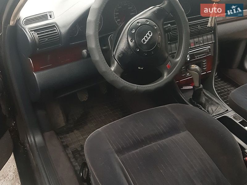 Седан Audi A6 1997 в Полтаве