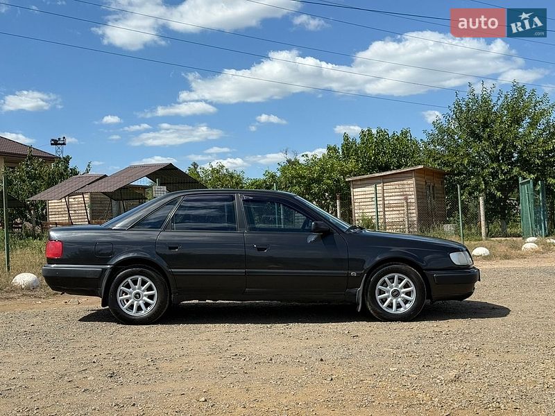 Седан Audi A6 1994 в Кривому Розі