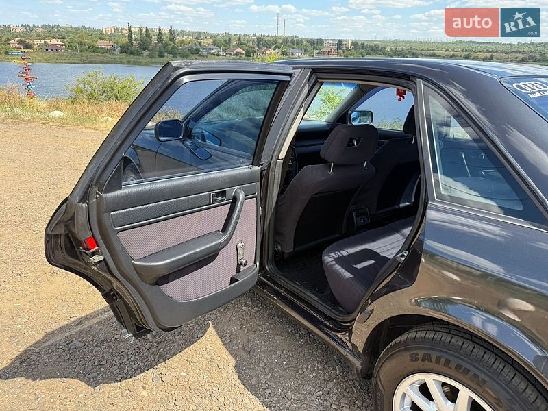 Седан Audi A6 1994 в Кривому Розі