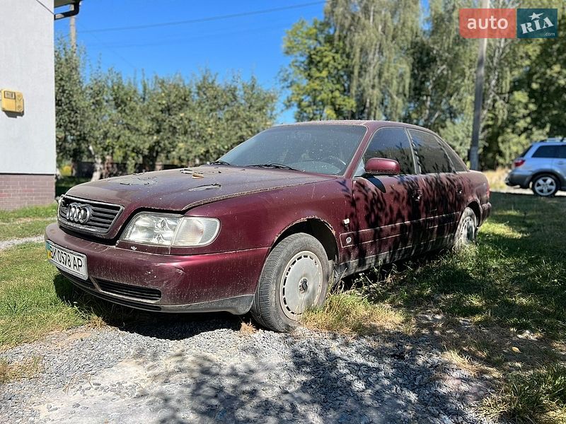 Седан Audi A6 1996 в Млиніві